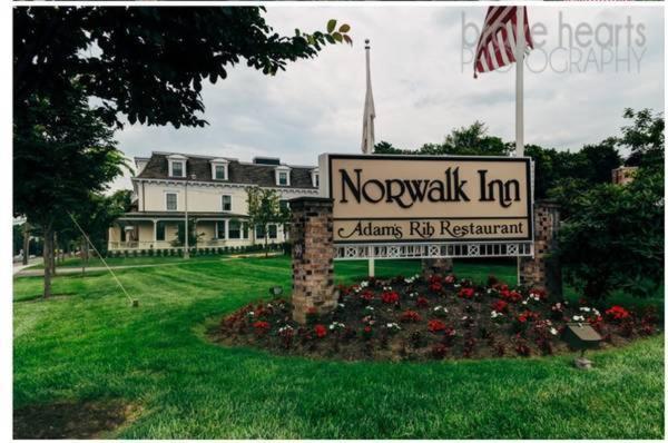 Norwalk Inn & Conference Center Exterior photo